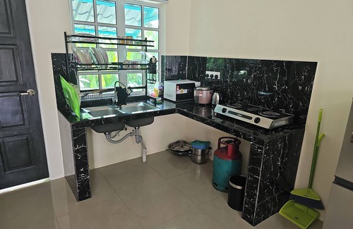 Merbau Sempak House | MRI Residence Sg Buloh - 2Bedrooms/1Bathroom