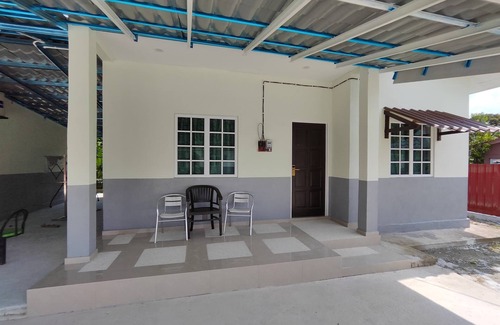 Merbau Sempak House | MRI Residence Sg Buloh - 2Bedrooms/1Bathroom