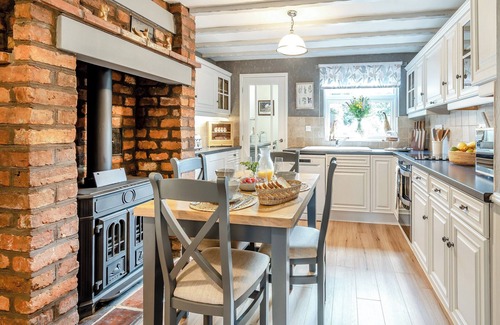 Lund Cottage | Mrs Cracker's Cottage