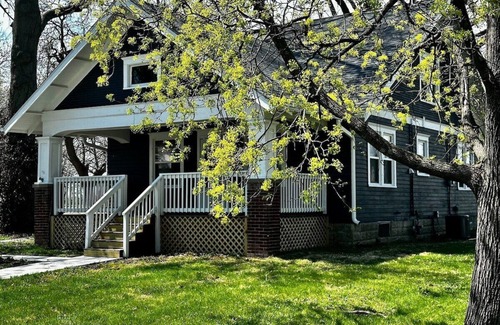 Hamilton House | Mrs. Hughes Cottage - 2 bedroom House