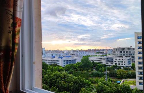 Baoshan Apartment | Mrs Li's Home - Metro Line No 7 nearby -Shanghai University