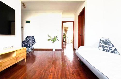 Baoshan Apartment | Mrs Li's Home - Metro Line No 7 nearby -Shanghai University