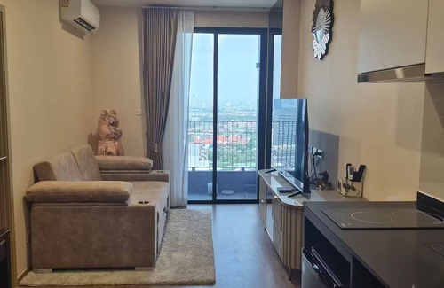 Huai Khwang Apartment | Mrt -Blue Line- Phasi Charoen Luxury 1BR 28th Flr