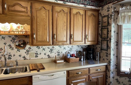 Martin House | Ms. Charline’s 2 BDRM, 3 BATH Country Home Right Down Street From UTM Campus