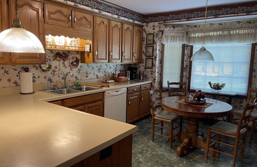 Martin House | Ms. Charline’s 2 BDRM, 3 BATH Country Home Right Down Street From UTM Campus