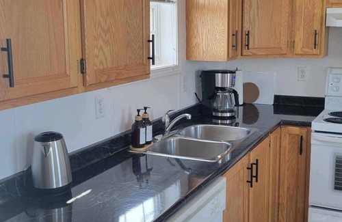 Princetown Cottage | Ms. Sea View The Heart of PEI!1 Minute to Malpeque Warf and Cabot Beach