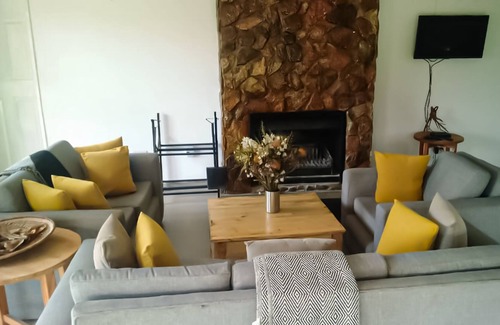 Juliasdale Ski Chalet | Msassa Views Cottage