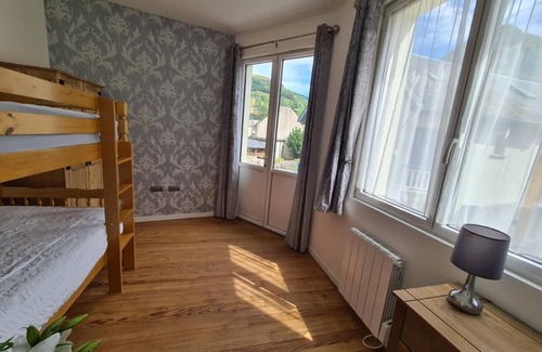 Sarrancolin House | MSK65 Accommodation for 10 in the heart of the Pyrenees Mountains
