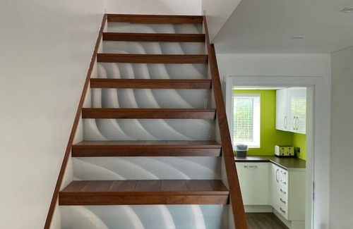 Kidlington House | Msquared Villa, Modern 3-Bedroom, 3 Parking Spaces