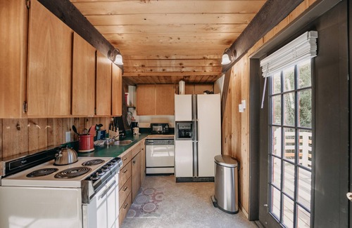 Maple Falls Apartment | Mt Baker Apt, Pets OK, WIFI and AC