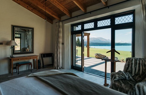 Ben Ohau Cabin | Mt Cook Lakeside Retreat