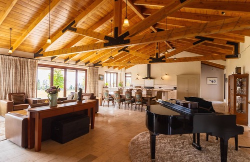 Ben Ohau Cabin | Mt Cook Lakeside Retreat