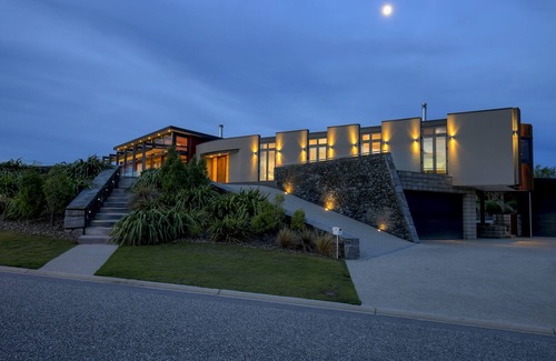 Wanaka House | Mt Gold Retreat - Tennis court - Hot Tub