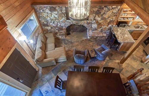 Joseph Condo | Mt. Joseph Lodge in Downtown Joseph: Unit #8
