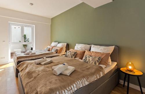 Osterreicher Kolonie Apartment | MT Living - private Terasse - Whirlpool