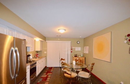 Pocono Lake Apartment | ⛱⛷⛰Mt. Maplewood Chalet❤️ 2BR ★HotTub★Poconos★Fireplace★Pets+★