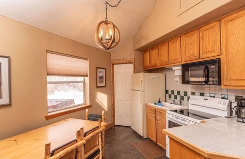 Salida Ski Chalet | Mt. Oxford Chalet at Creekside chalets