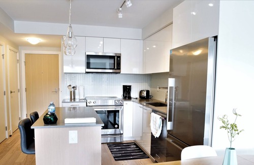 Mount Pleasant Apartment | ★★★Mt. Pleasant, family friendly neighbourhood, minutes to downtown★★★