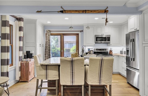 Mount Pleasant House | Mt Pleasant Townhouse, w/Deck and 1 mile from the beach.