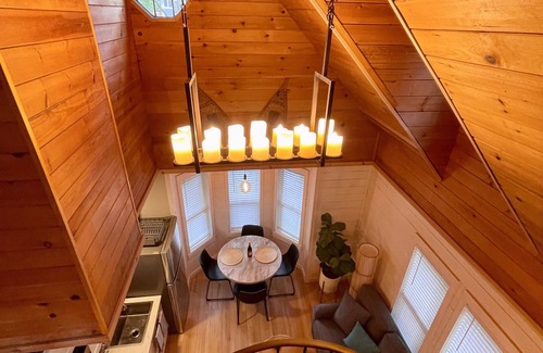 Ashford Cabin | Mt Rainier One Bedroom + Loft Cabin with Hot Tub