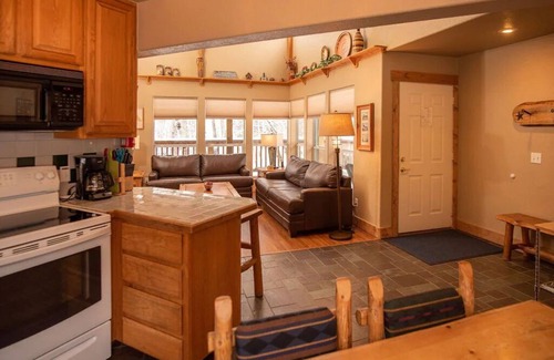 Salida Ski Chalet | Mt. Shavano Chalet at Creekside chalets