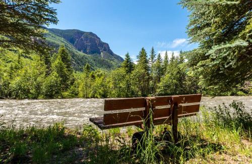Carbondale House | Mt. Sopris Cabin at Filoha Meadows