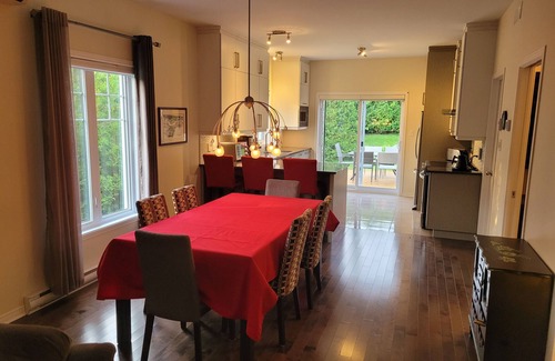 Mont-St-Hilaire House | Mt-St-Hilaire, 10 Minute walk to Train Station, train to downtown Montreal