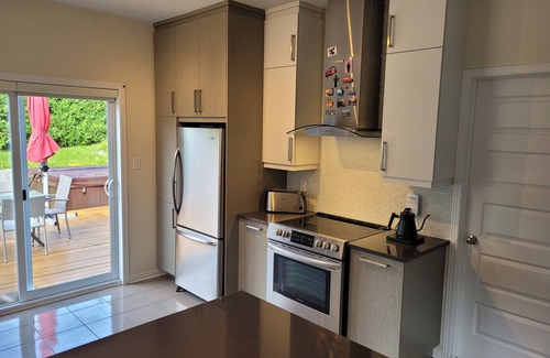 Mont-St-Hilaire House | Mt-St-Hilaire, 10 Minute walk to Train Station, train to downtown Montreal