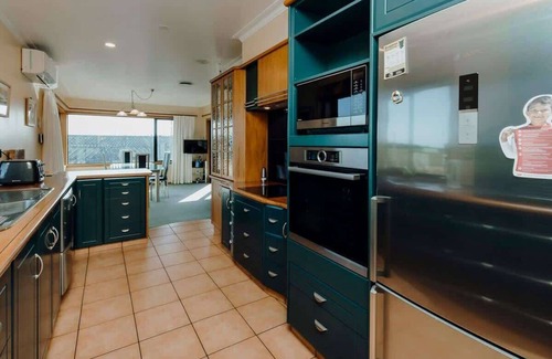 Okaiawa Apartment | Mt Taranaki Vista Rural Retreat