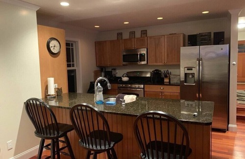 Mount Sunapee House | Mt View Lake/Mt Sunapee Ski House, 5 minutes to lifts!