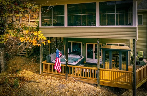 Massanutten House | Mt Views - Sauna - Hot Tub - Adulting - Game Room