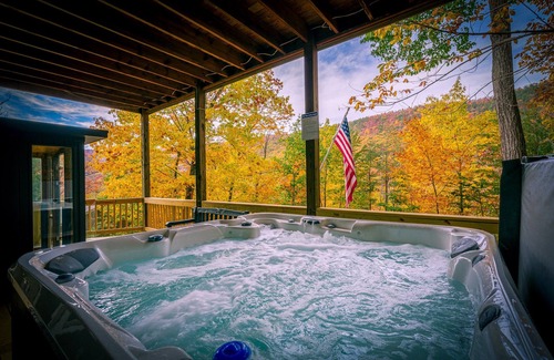 Massanutten House | Mt Views - Sauna - Hot Tub - Adulting - Game Room