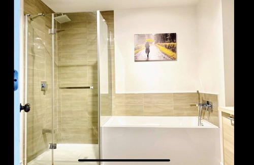 Vaudreuil House | MTL Holiday! Luxury Home : Close to Ski n Beach