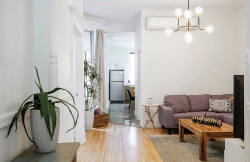 Mile End Apartment | MTLVR #05 | Plateau/Mile-end, A/C, terrace