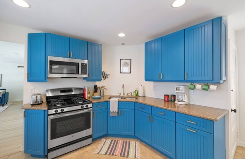 Hudson Lake House | MTM Premier, Modern 2 Bedroom, 1 1/2 Baths