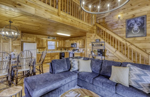 Walnut Mountain Cabin | MTN Cabin Sleeps 10 - Camping & Fishing - Family Vacay & Outdoor Adventures