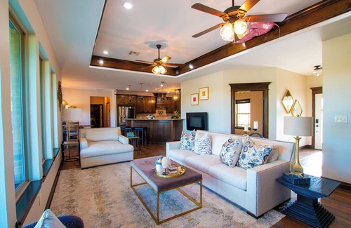 Lawton House | Mtn Escape Pool, Hot Tub, Fire Pit, Pet OK!