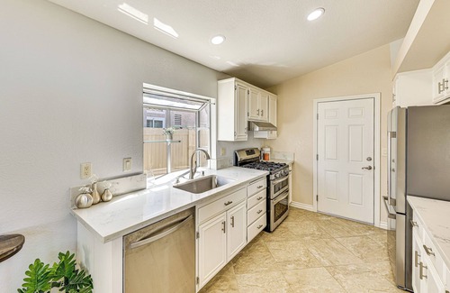 Menifee House | Mtn & Golf Course Views: Inviting Home in Menifee!