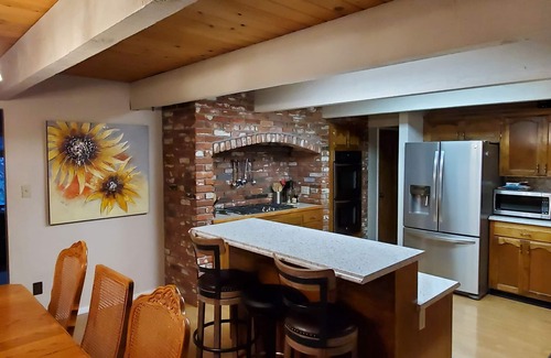 Glencoe House | Mtn House w/private pool close to hiking/lake/wine tasting + Large Game Room