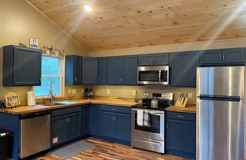 Tannersville House | Mtn Rd Cottage -HOT TUB-Close 2 Camelback/Shopping
