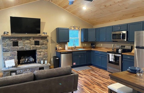 Tannersville House | Mtn Rd Cottage -HOT TUB-Close 2 Camelback/Shopping