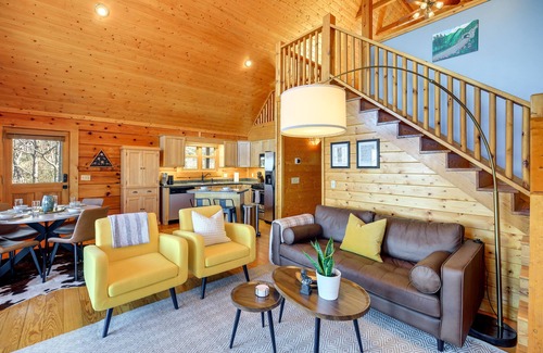 Sparta Cabin | Mtn-View Blue Ridge Cabin on Over 2 Acres!