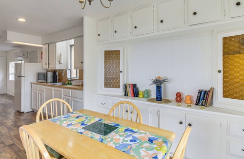 Coulterville House | Mtn-View Coulter Escape w/Rustic Tree Lookout