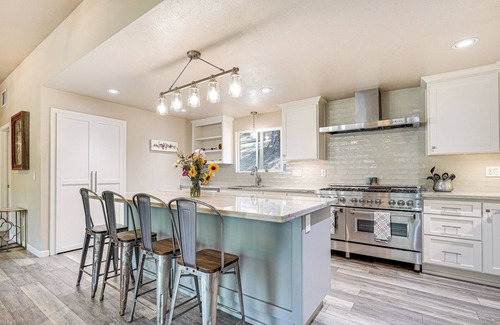 West Point House | Mtn-View Gem: Deck, Grill & Fire Pit in West Point