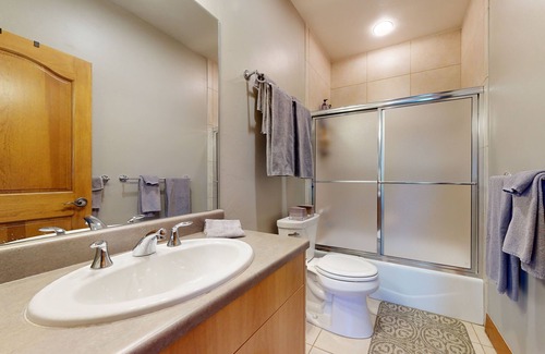 Old Town House | Mtn-view home & guest suite with 2 private hot tubs, large deck, fireplace, W/D
