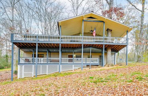 Franklin House | Mtn-View Home with Game Room in Franklin!