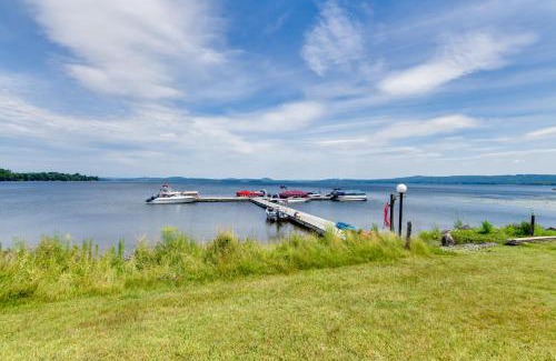 Newport Center Apartment | Mtn Views and Pool Access Lake Memphremagog Condo!