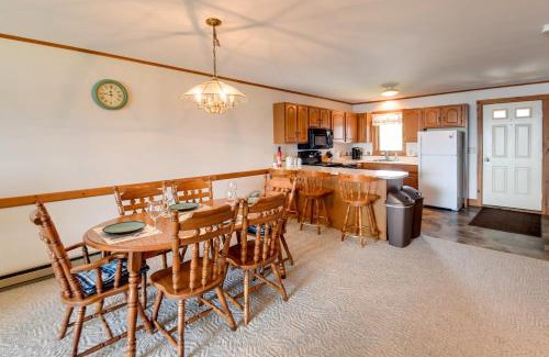 Newport Center Apartment | Mtn Views and Pool Access Lake Memphremagog Condo!
