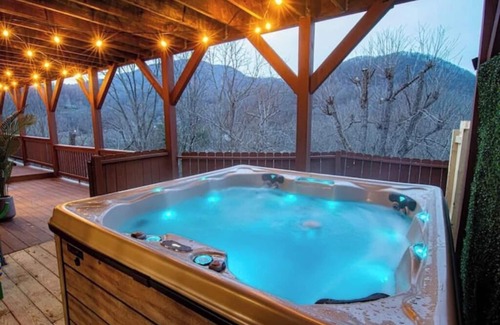 Waynesville Cabin | Mtn Views, HotTub, Sauna, Outdoor Theater, FirePit