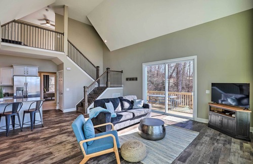 Woodfin House | Mtn Views, Walkable Location: Asheville Retreat!